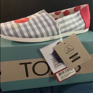 TOMS- OAUF Plaid CloudBound Shoes, NEW